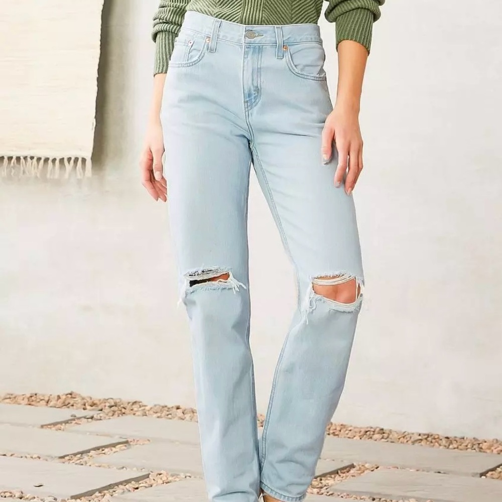 Levis low pro straight light wash jeans